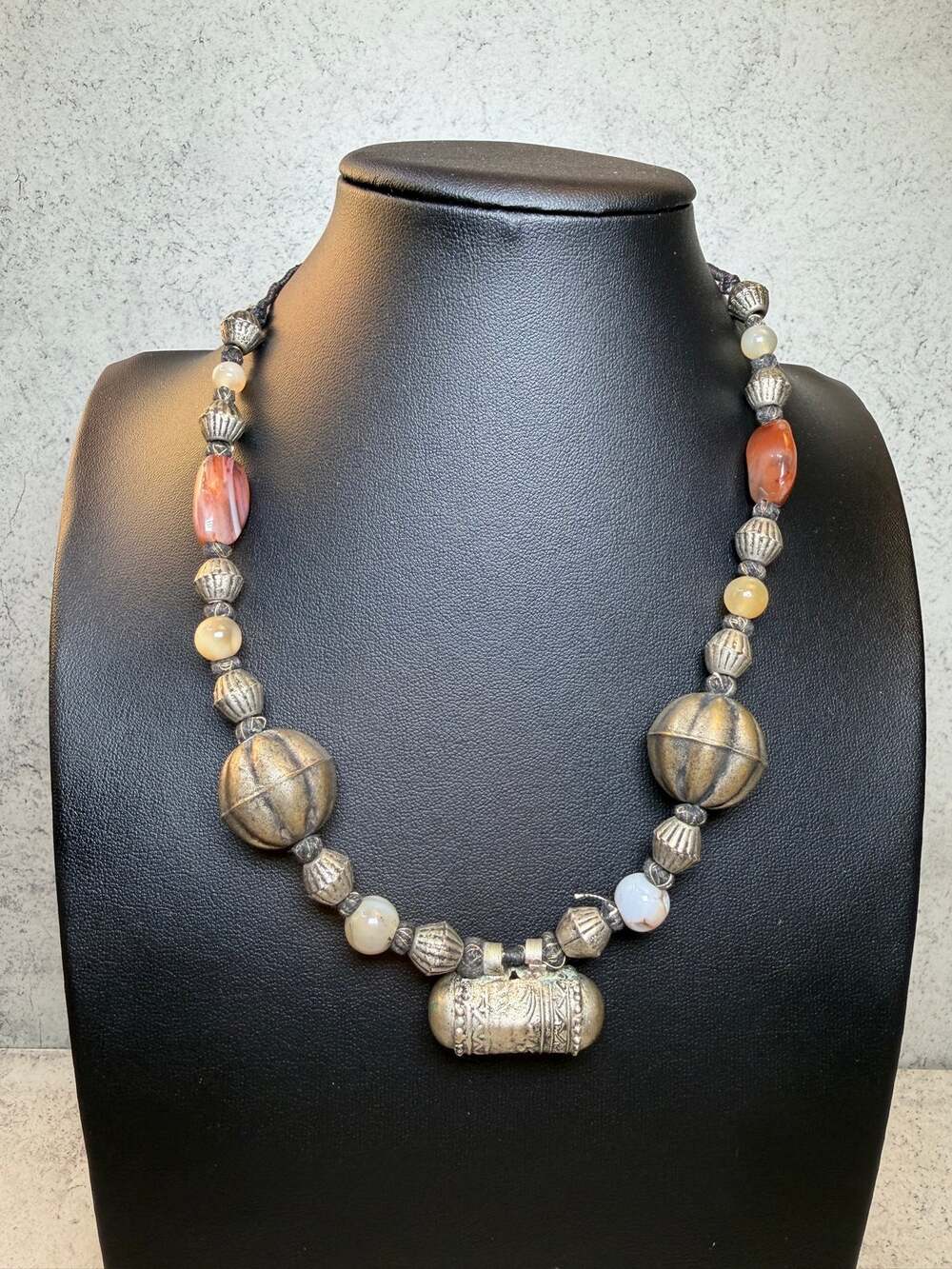 Vintage Yemen Amulet Necklace Stone Middle East Silver